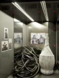 Detail Installationsansicht Nicolo Pau Warten an Gleis 11